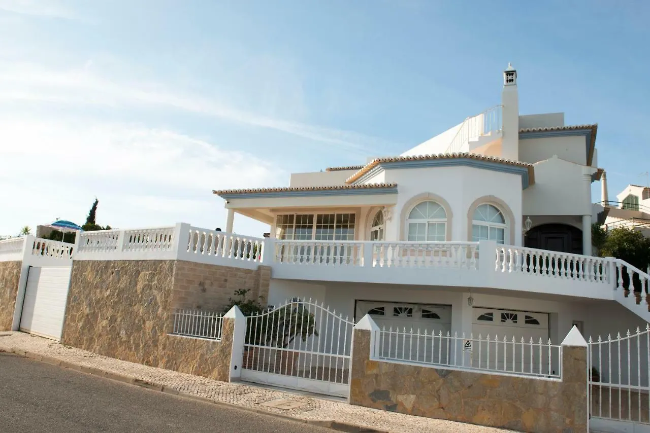 펜션 Villa Oliveira 알부페이라