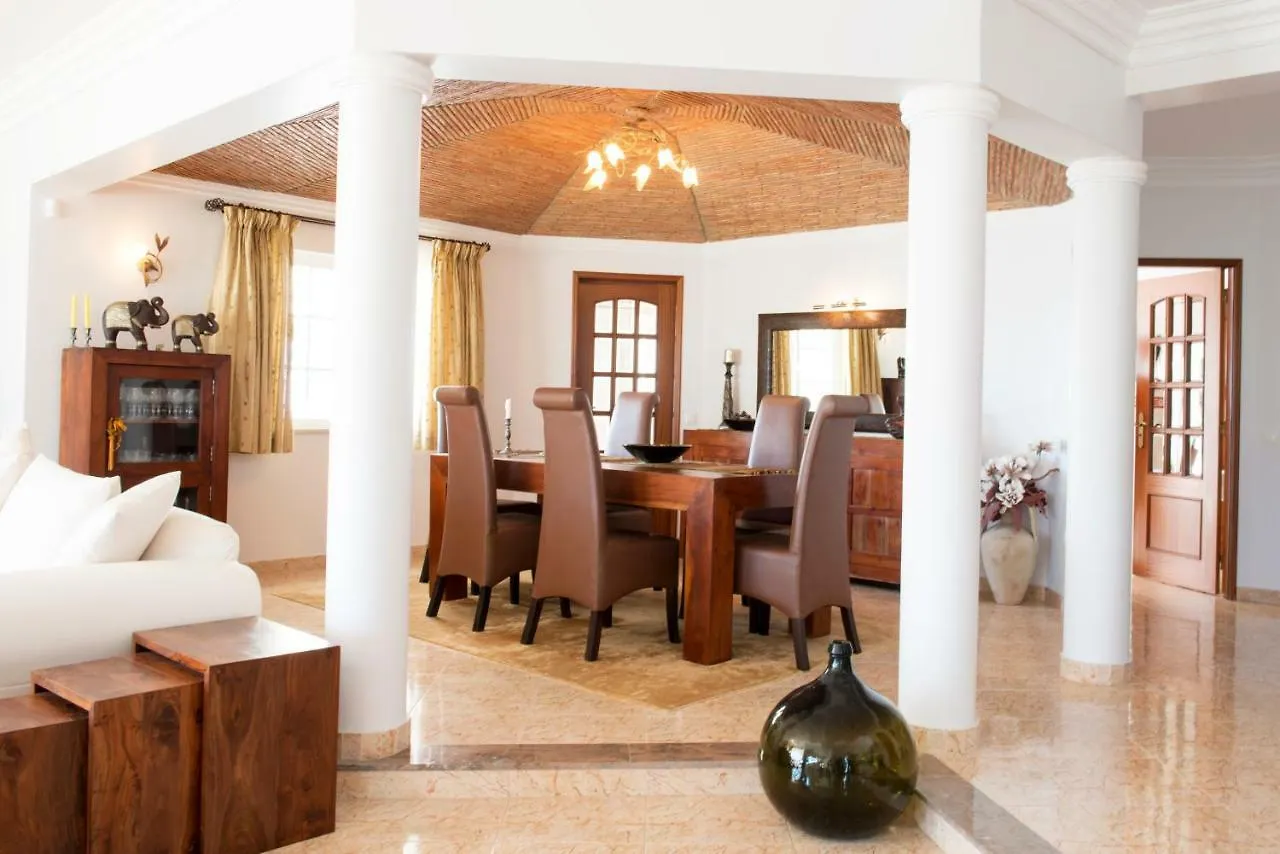 펜션 Villa Oliveira 알부페이라 포르투갈