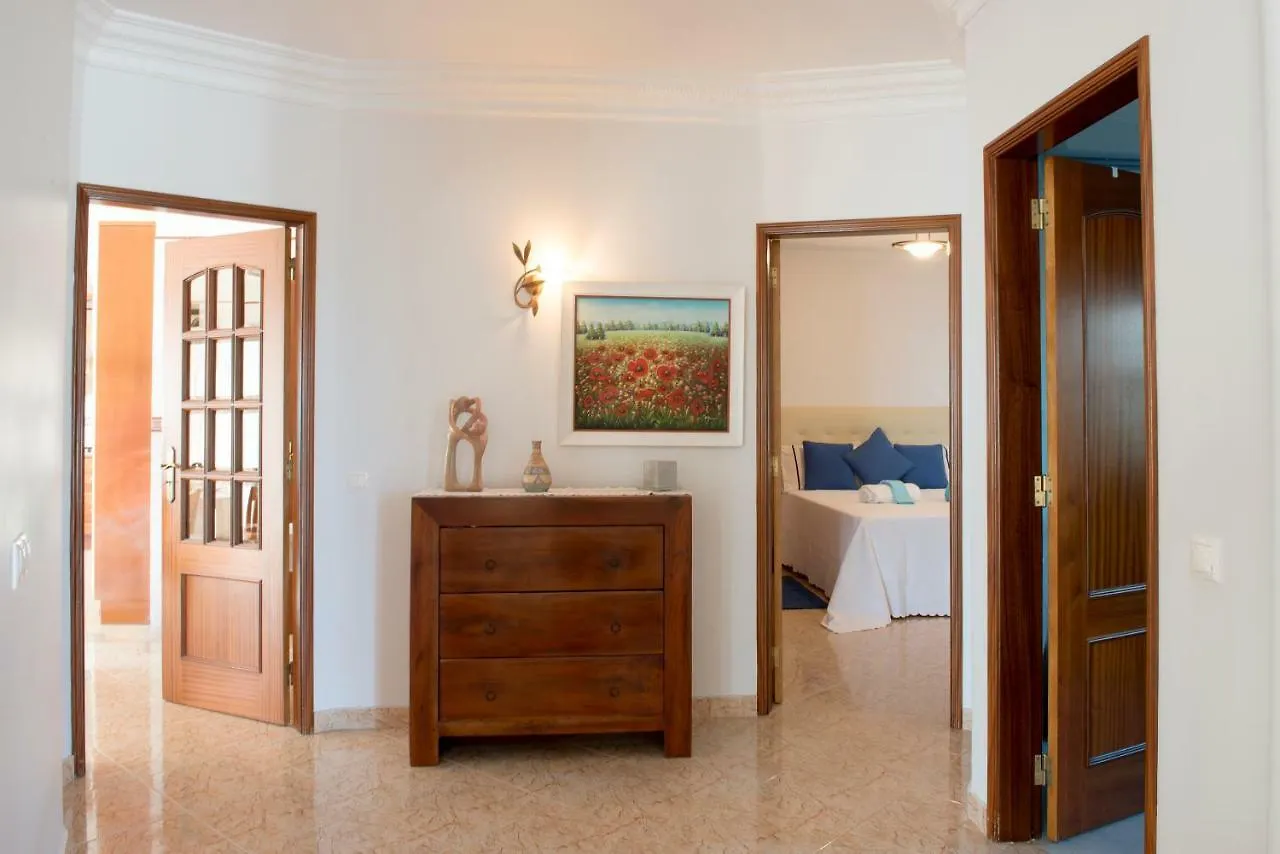 Villa Oliveira 알부페이라 0*,